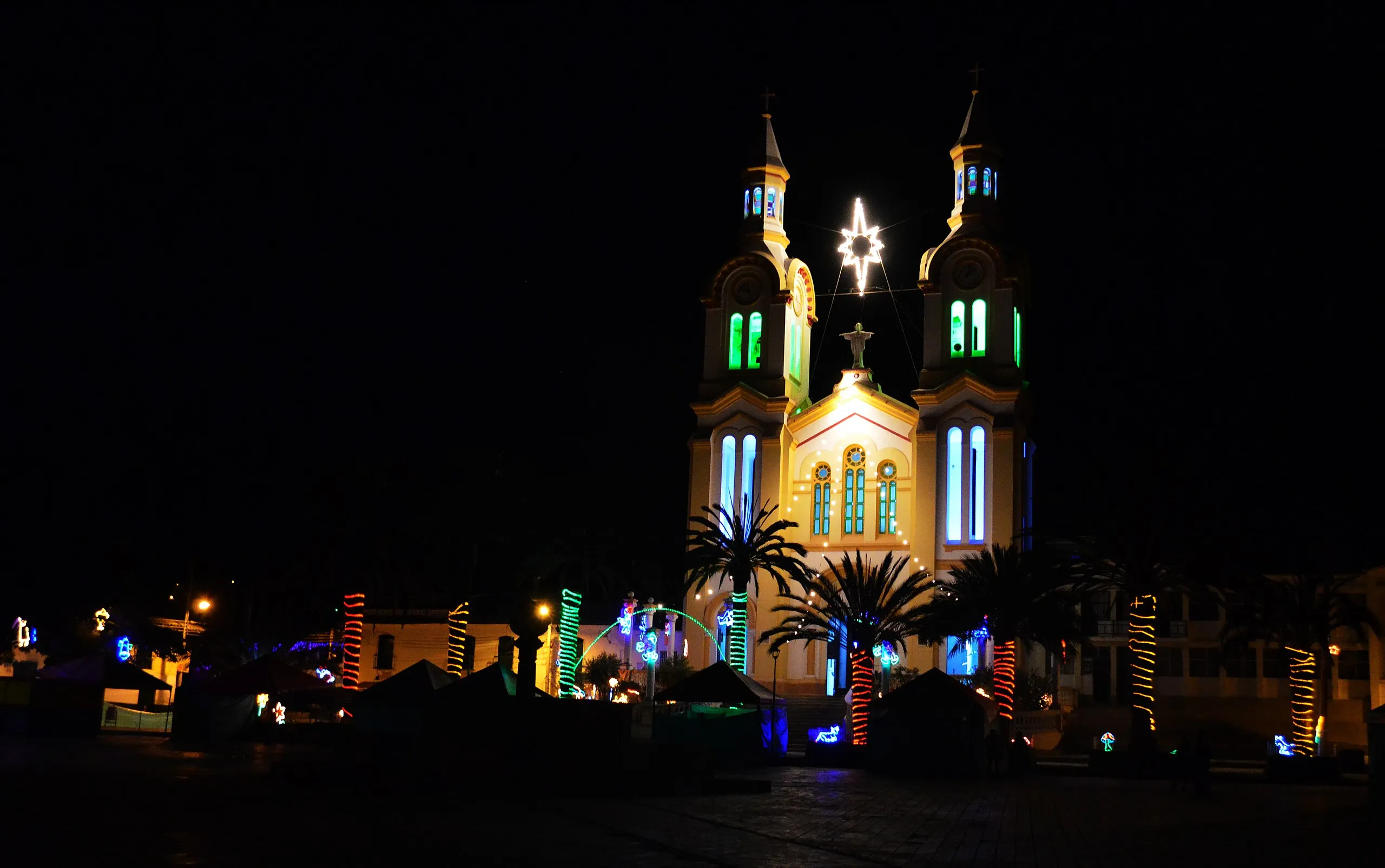 Decoración de navidad en pueblo de Boyacá
