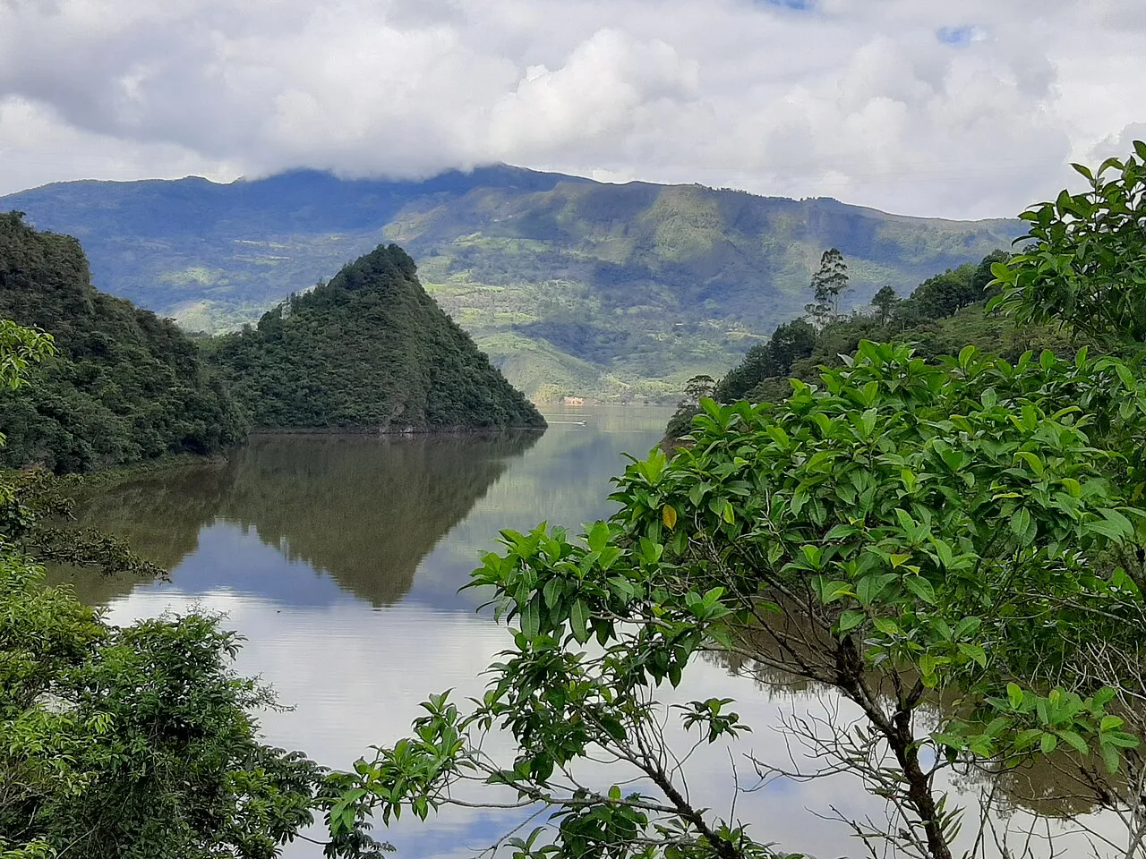 embalse-esmeralda
