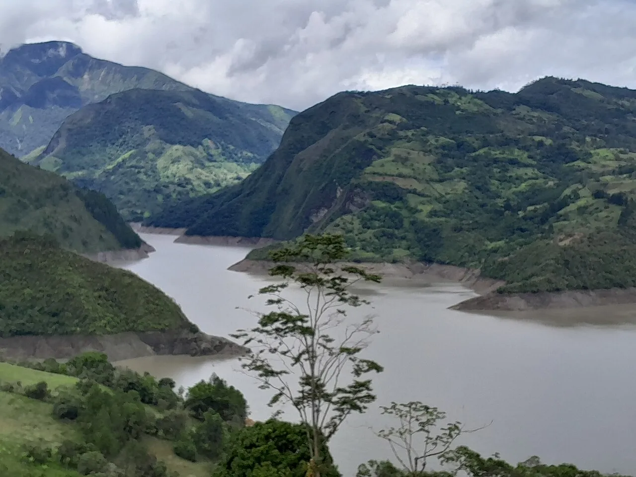 vista-embalse-chivor